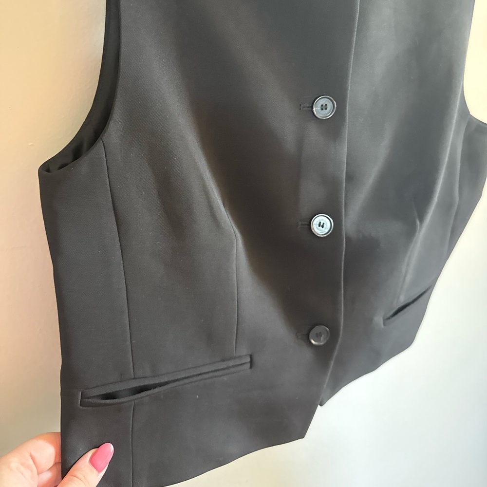 Ann Taylor โข NWT The Cropped Vest Fluid Crepe in Black Size 6 Chic Quiet Luxury - Picture 10 of 14